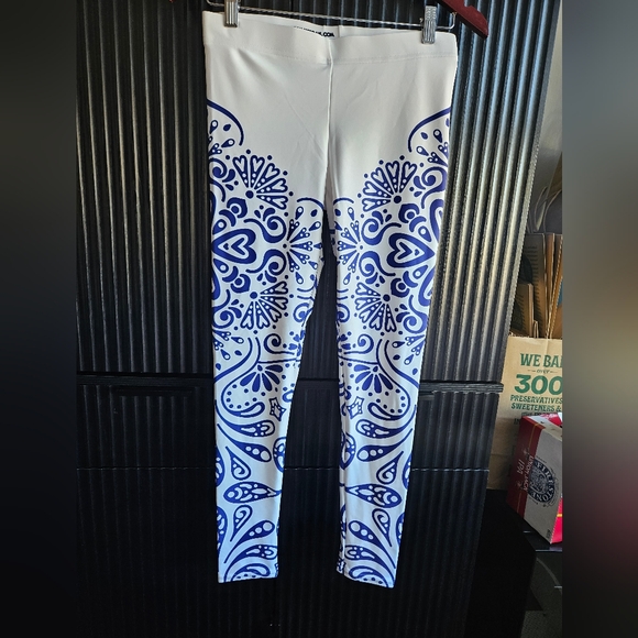 Primavegan Pants - Blue and White Patterned Leggings